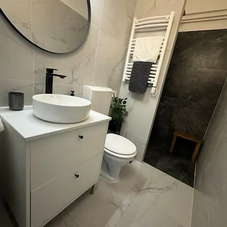 New Downtown With Hydromassage Shower, Terrace & Ac Apartment