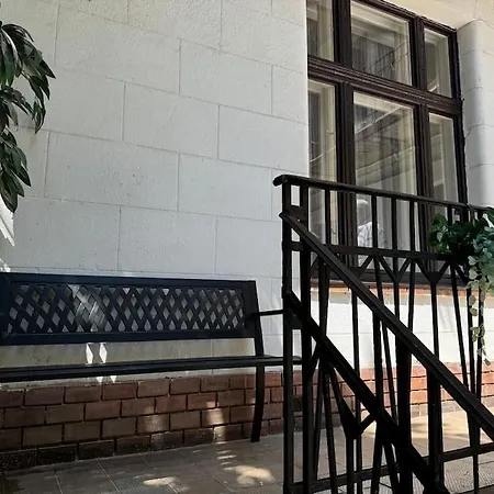 New Downtown With Hydromassage Shower, Terrace & Ac Budapest