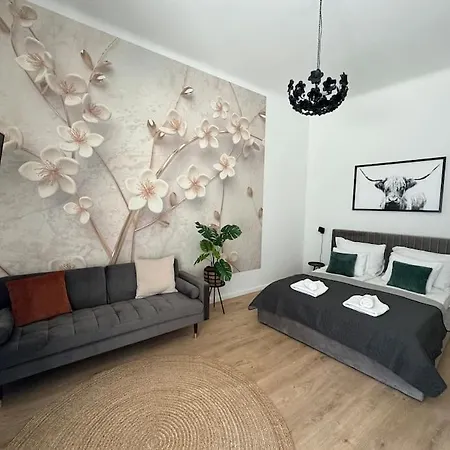New Downtown With Hydromassage Shower, Terrace & Ac Apartment Budapest