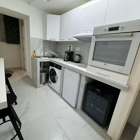 New Downtown With Hydromassage Shower, Terrace & Ac * Boedapest